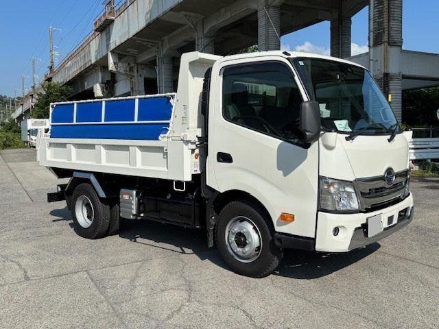 HINO DUTRO 2024