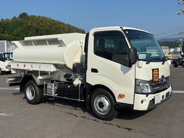 HINO DUTRO 2024
