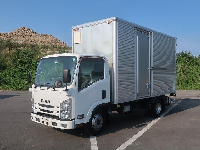 ISUZU ELF UT 2016
