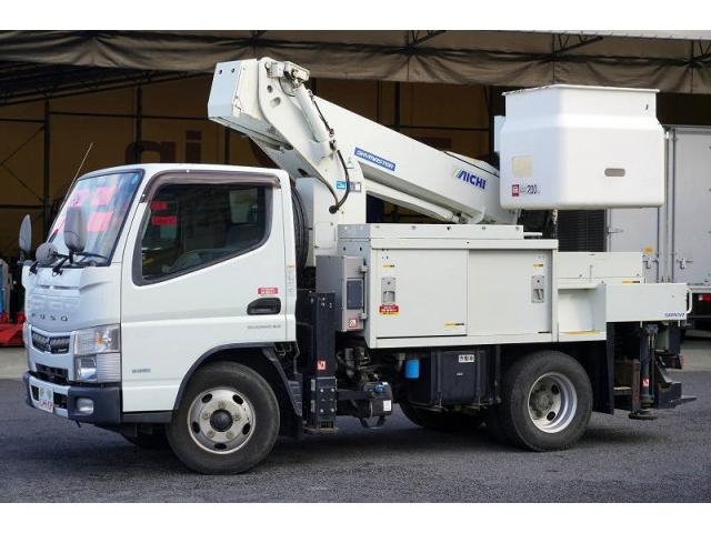 MITSUBISHI CANTER GUTS 2017