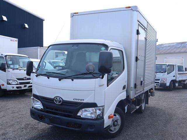 TOYOTA DYNA 2019