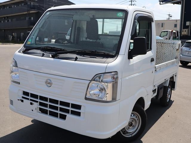 NISSAN undefined 2020