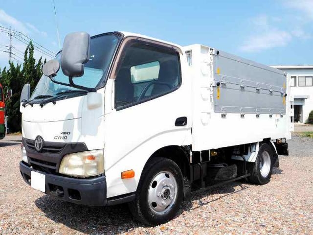 TOYOTA DYNA 2012