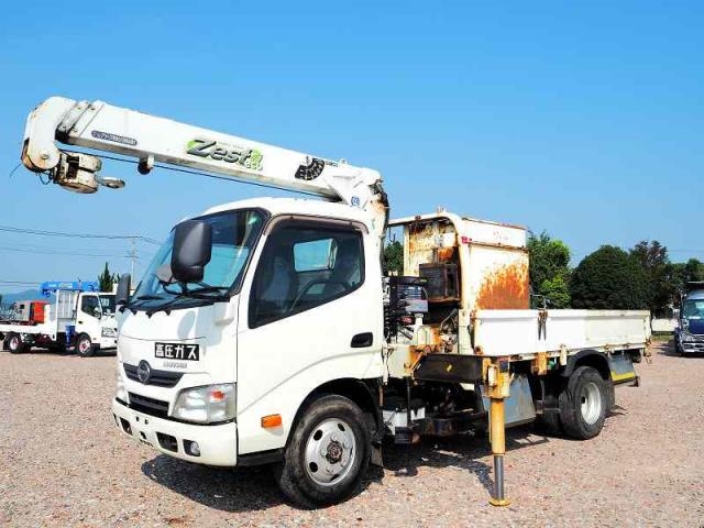 HINO DUTRO 2015