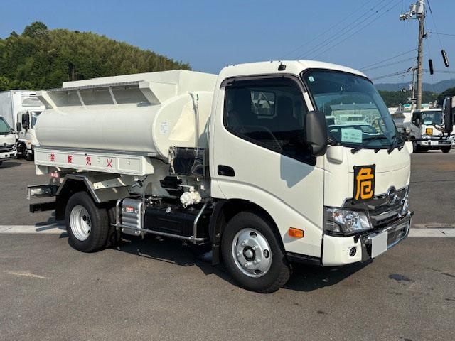 HINO DUTRO 2024