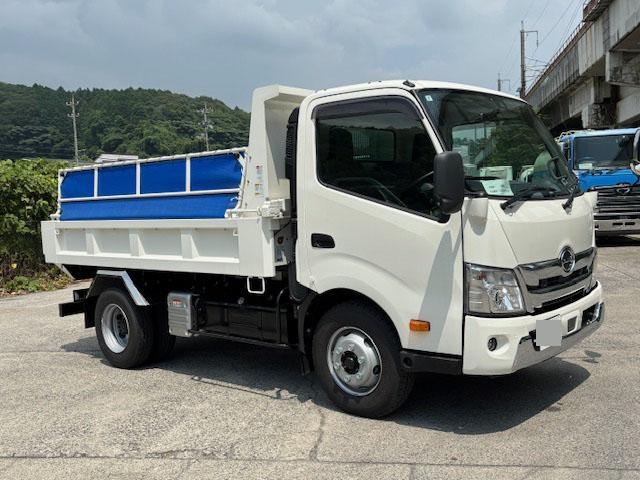 HINO DUTRO 2024