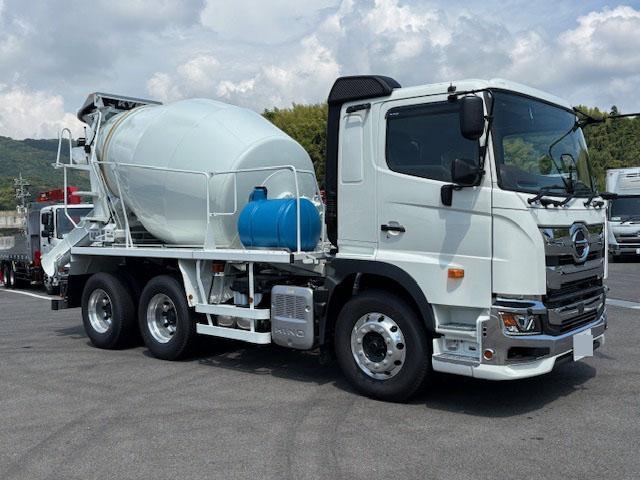 HINO PROFIA 2025