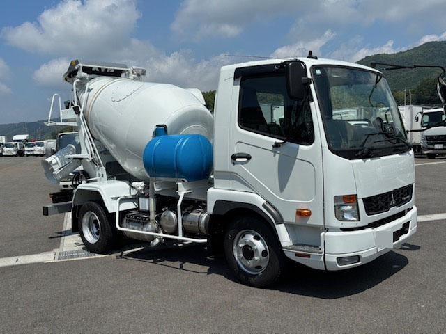 MITSUBISHI FIGHTER MIGNON 2025