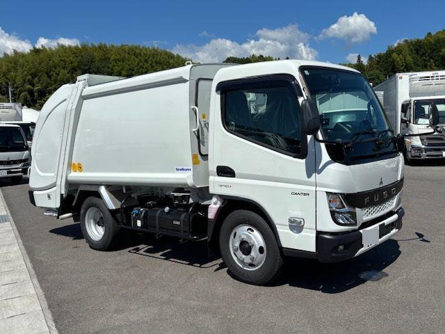 MITSUBISHI CANTER GUTS 2024
