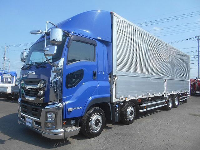 ISUZU GIGA 2018