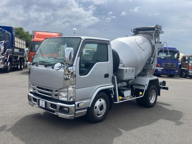 ISUZU ELF UT 2019