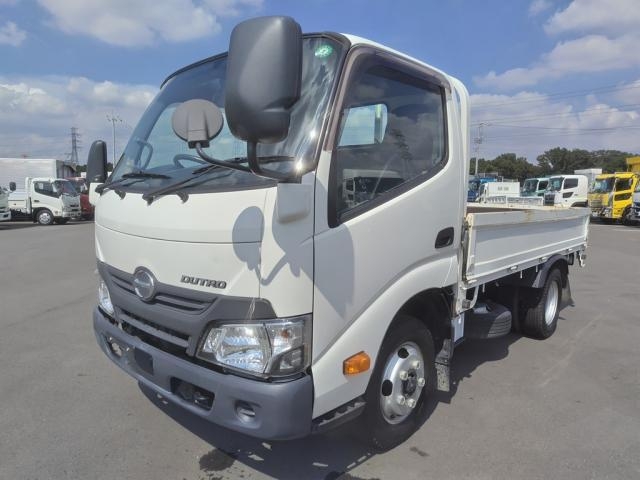 HINO DUTRO 2017