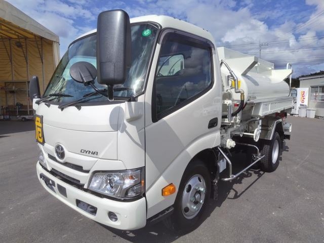 TOYOTA DYNA 2025